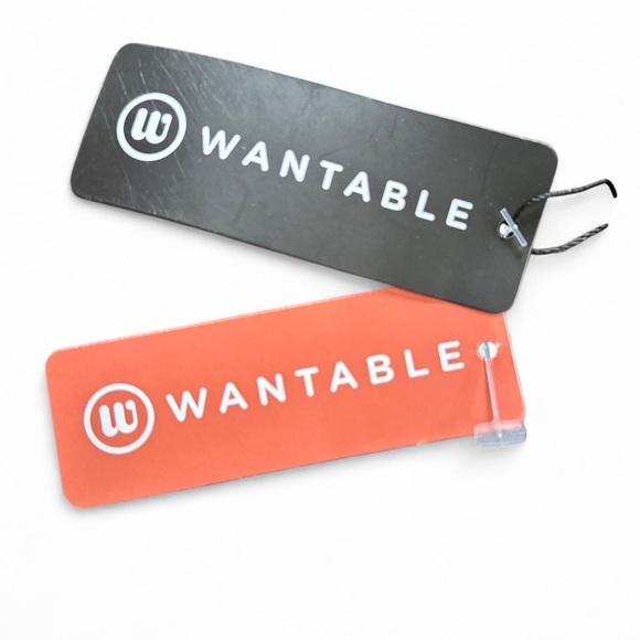 WANTABLE NWT Velvet Cozytober Belt Bag Waist Pack in Black New - Picture 3 of 6